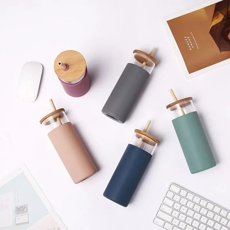 590ml Glass Tumbler with Bamboo Lid & Straw