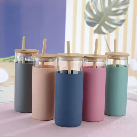 590ml Glass Tumbler with Bamboo Lid & Straw