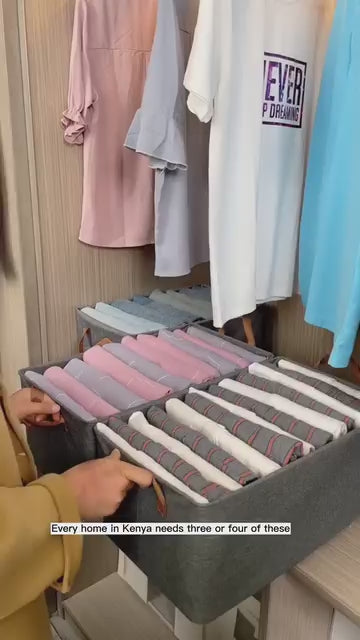 Foldable clothes storage bag